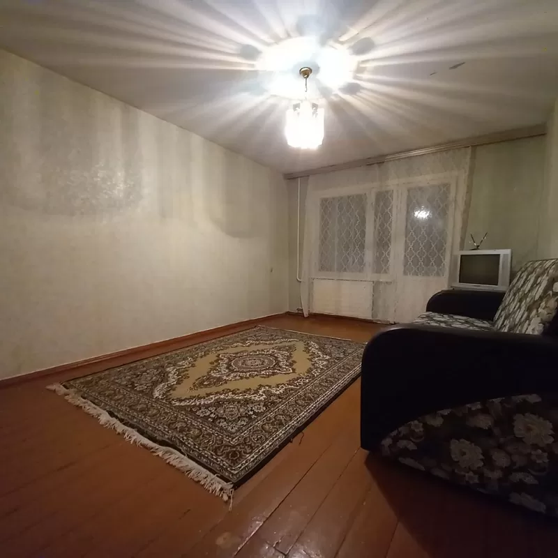 Продам 1 комнатную квартиру по ул. Проспект Победы 128. 3